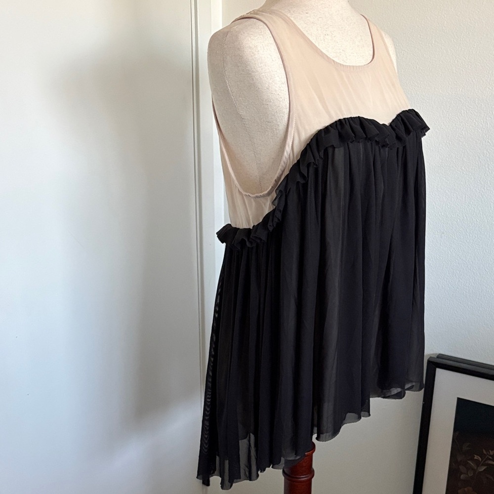 Ro & De Tan Beige Top with Branded Neck Label